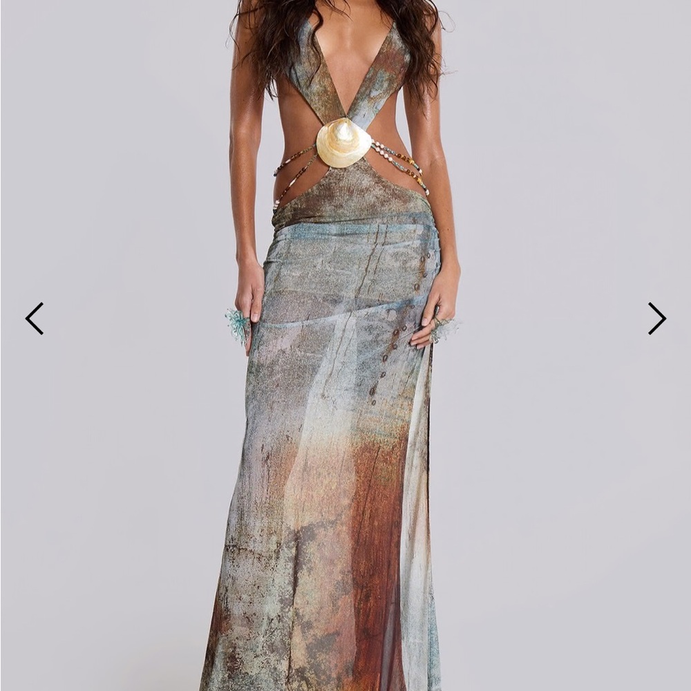 Jaded London - Vida Backless Maxi Dress With Shell Trim in Marine small - Picture 10 of 10